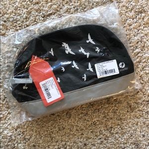 NWT: Oiselle Runner Stuff Pouch